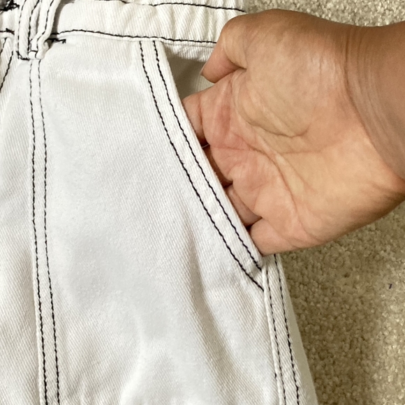 Preloved Y2K Women's White Elasticated Waistband Cargo Jeans - UK Size 8 - Picture 4 of 13